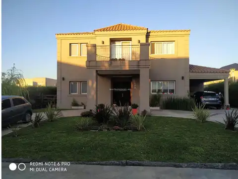 Venta Casa en Las Golondrinas 3 Dormitorios Berazategui