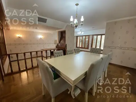 Casa 5 ambientes con 2 baños