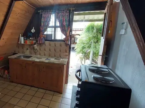 Casa 3 ambientes con 1 baño