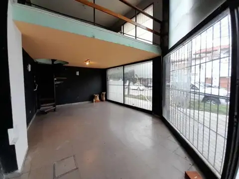 Local en Venta Via Pública