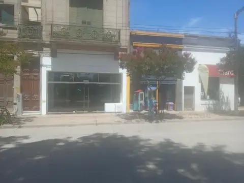 SE VENDE LOCAL CENTRICO   AYACUCHO