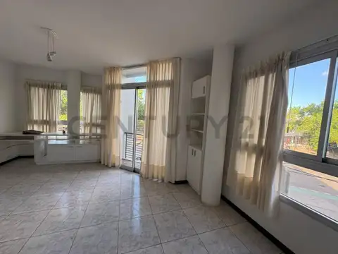 22 Esquina 63 , Piso 0