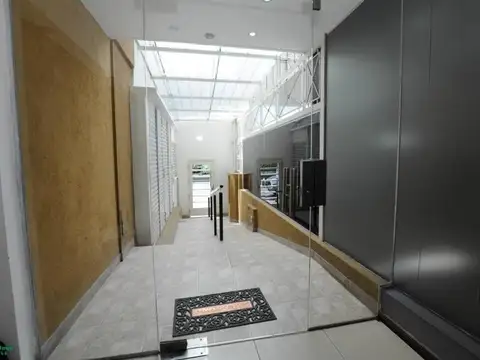 Hipolito Yrigoyen 8481 , Piso 4