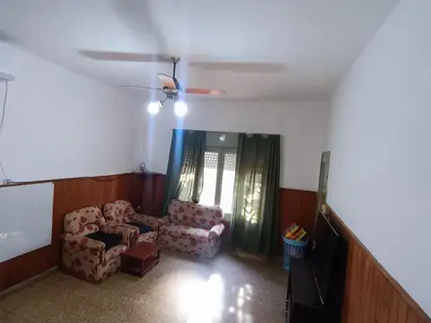 Casa con gran lote | 3 Dormitorios | Capitán Bermúdez