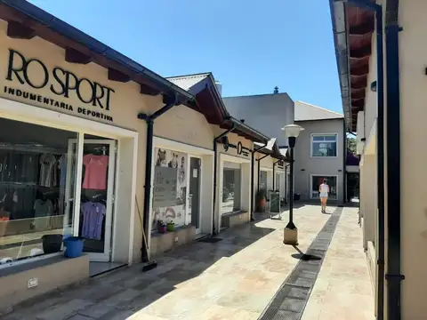 San Martin 1102  Portal de ki  Local 9 ( Ibarlucea )