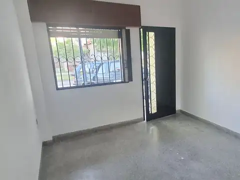 Avenida Hipólito Yrigoyen 1400