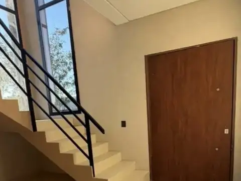 Casa 5 ambientes con 4 baños