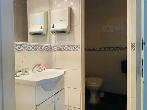 Local en Venta en Recoleta, USD 125.000