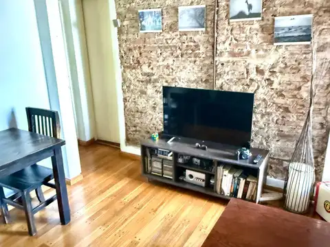 Eduardo Wilde 100, Piso 1