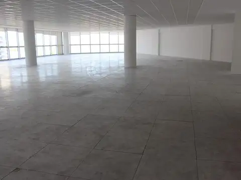 Oficina en Alquiler en Puerto Norte, $ 1