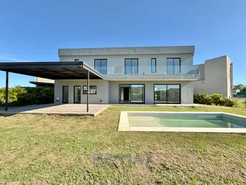 Casa en Venta en Haras Santa Maria, USD 205.000