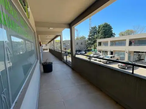 Local en Venta en Garin, USD 38.000