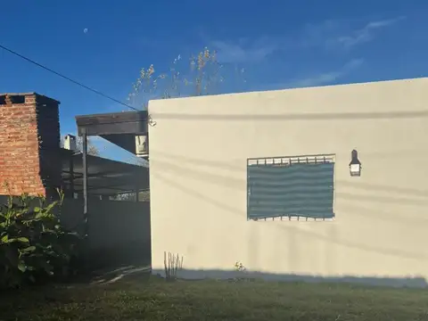 Casa 2 ambientes con 1 baño