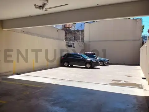 Excelente oportunidad cochera Descubierta en venta en barrio Monte Castro, Capital Federal.