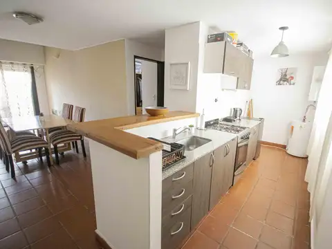 Departamento en Venta en San Isidro Vias / Rolon, USD 140.000