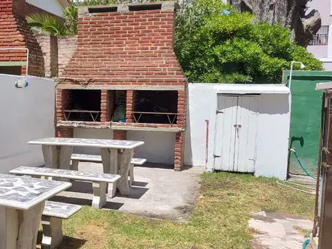 Dpto. 2 amb a 1 cuadra del mar en villa gesell