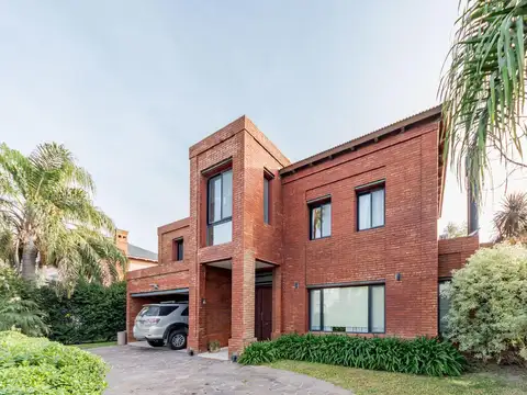 VENTA – Casa  Funes Hills San Marino  3 dormitorios  Amenities.