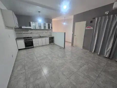 Departamento tres ambientes con balcón