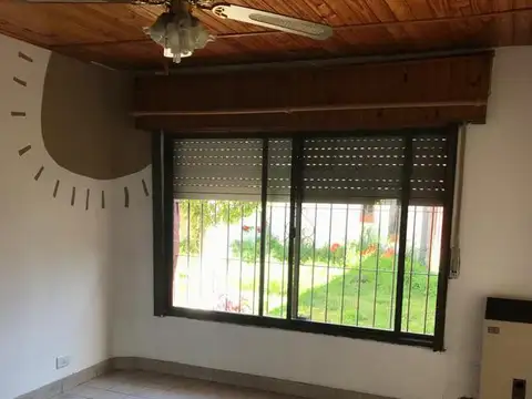 Casa 6 ambientes con 3 baños