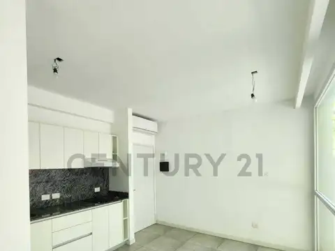 Castillo 800, Piso 1