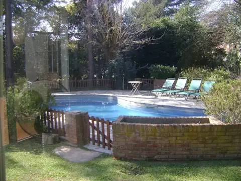 Casa 5 ambientes con 4 baños