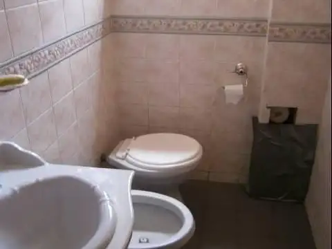 Casa 3 ambientes con 2 baños