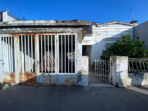Casa | 2 Dormitorios | Cochera | Capitán Bermúdez | Barrio Centro