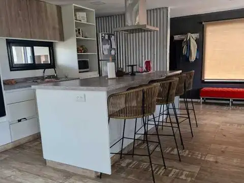 VENTA CASA VILA MARINA II - 5 ambientes