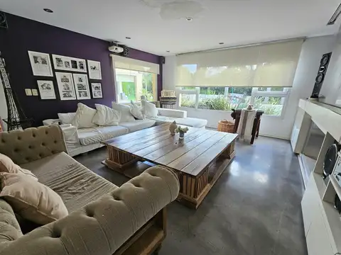 Casa en Venta en Countries y Barrios Cerrados en Moreno, USD 580.000