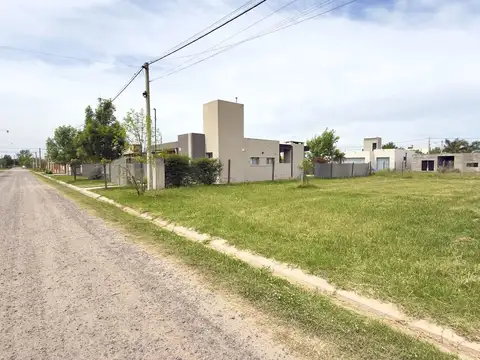 Terreno en Venta 27  mts Fondo