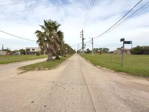 Venta - Terreno 426m2 - Servicios - Barrio El Molino, Roldan