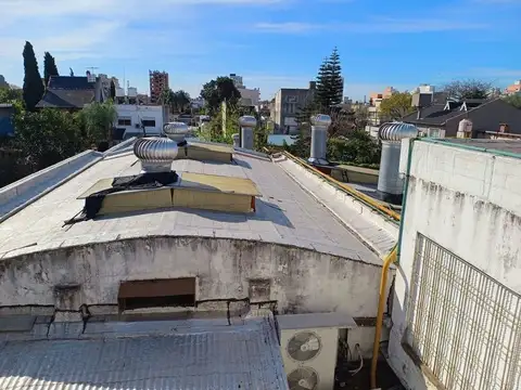 DEPOSITO EN VENTA 1350 METROS OFICINAS HAEDO