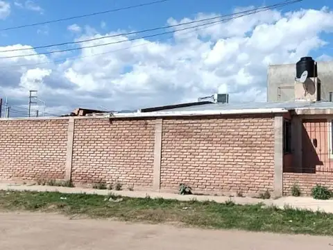 CASA EN VENTA SAN LUIS BARRIO SOLARES DEL NORTE