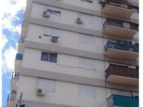 Alquiler de 3 ambientes sobre Av.Mitre 2500