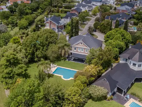 Casa en Venta de 4 dormitorios