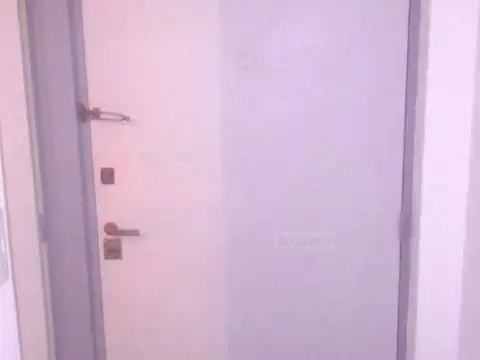 GUAMINI 1200, Piso 4