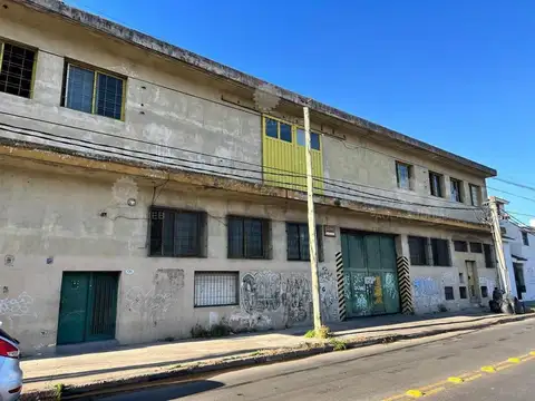 Galpon en Alquiler en Lanus, $ 1