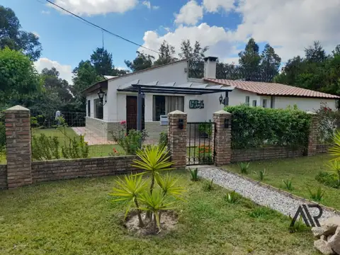 Casa en venta de 5 dormitorios en La Floresta