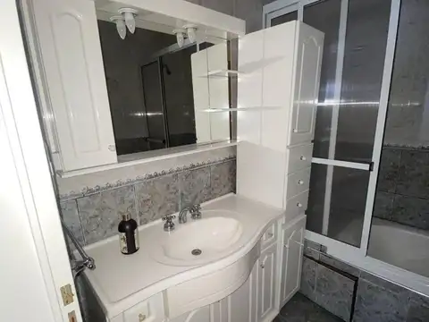 Casa en Venta en Bahia Blanca, USD 145.000