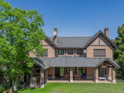 CASA EN VENTA 6 AMBIENTES BARRIO CERRADO EN PILAR