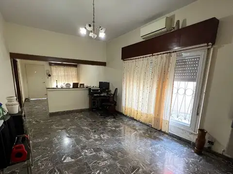 Casa en Venta con 6 cocheras
