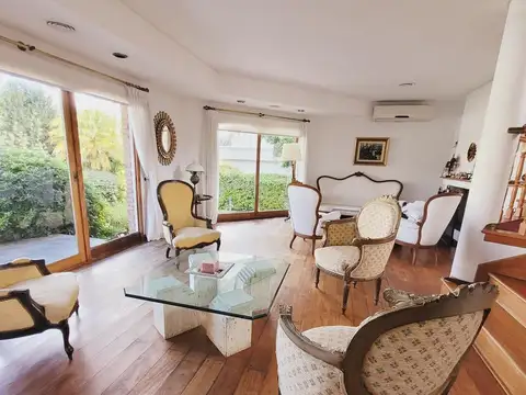 Boating Club, Presidente Uriburu 1000