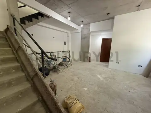 VENTA LOCAL 122M2 A ESTRENAR EN RECOLETA