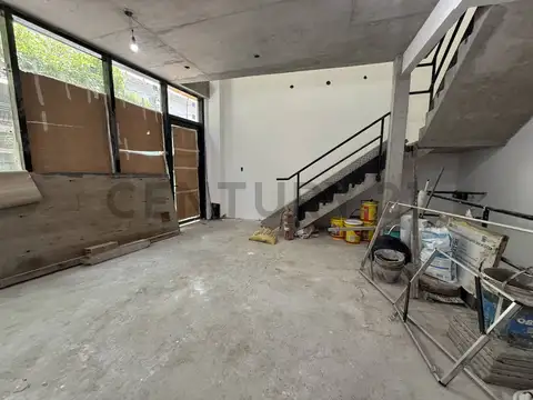 VENTA LOCAL 122M2 A ESTRENAR EN RECOLETA