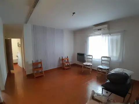 Amplio departamento 2 ambientes San Isidro, sin cochera