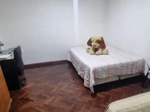 EN VENTA EN VILLA BOSCH A DOS CUADRAS DE LA ESTACION HERMOSA PROPIEDAD DE 4 AMBIENTES - FICHA 10031