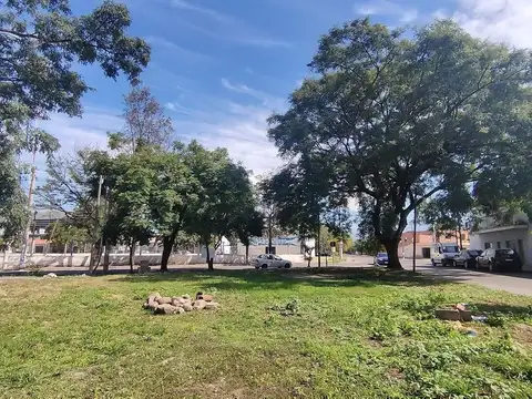 TERRENO EN VENTA EN ESQUINA MACROCENTRO SALTA