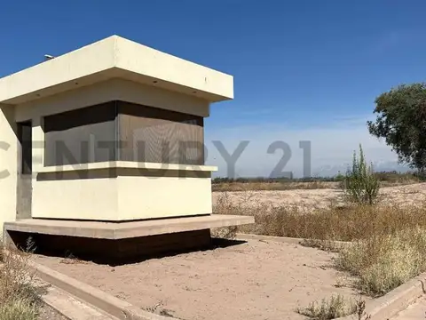 LOTE EN BARRIO LA ARBEQUINA