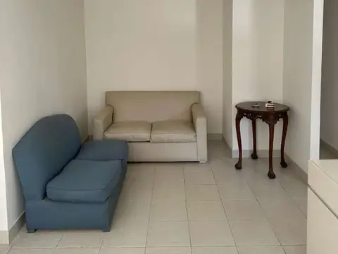 Castro Barros 100, Piso 3