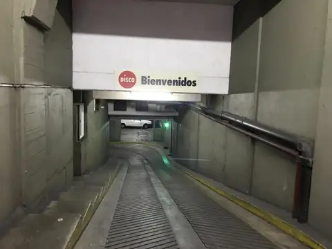 Cochera en venta - 12mts2 - Recoleta